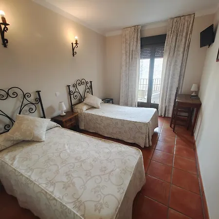 La De Bayuela Guest house Castillo de Bayuela
